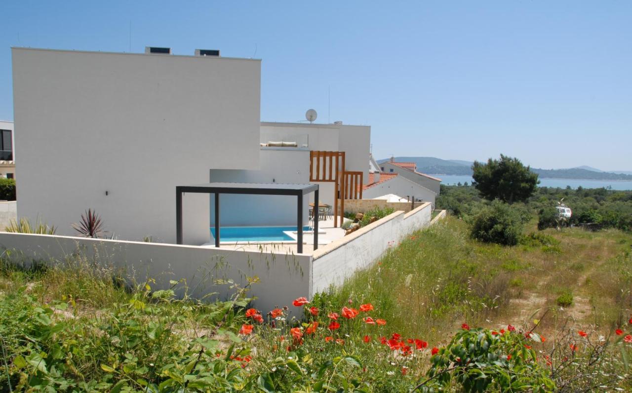 Villa For - Homes