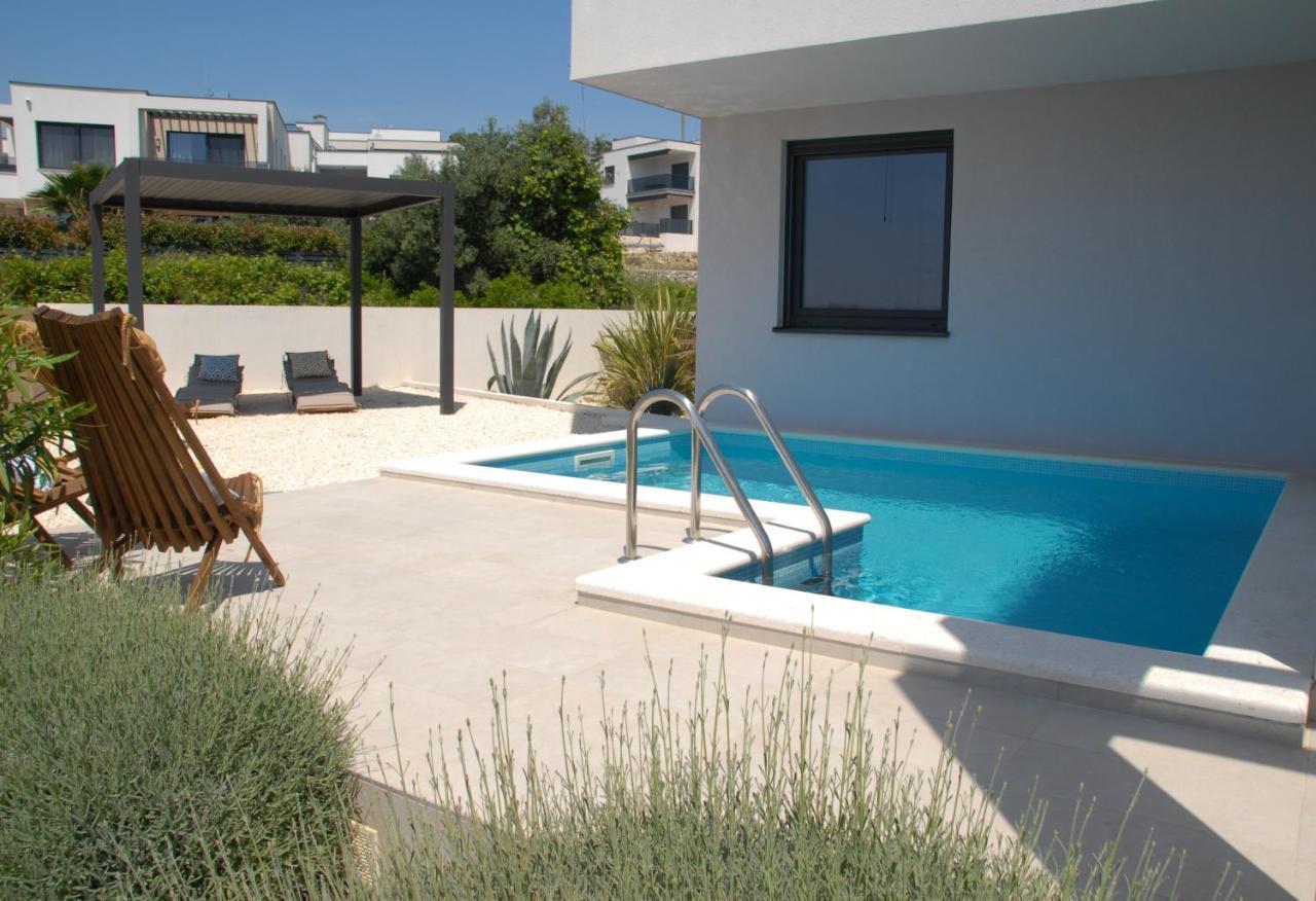 For - Homes Vodice